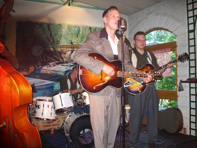 min 2004 06 13 guinguette mp   p6130102